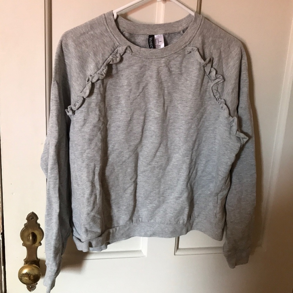 H&M super cute sweatshirt